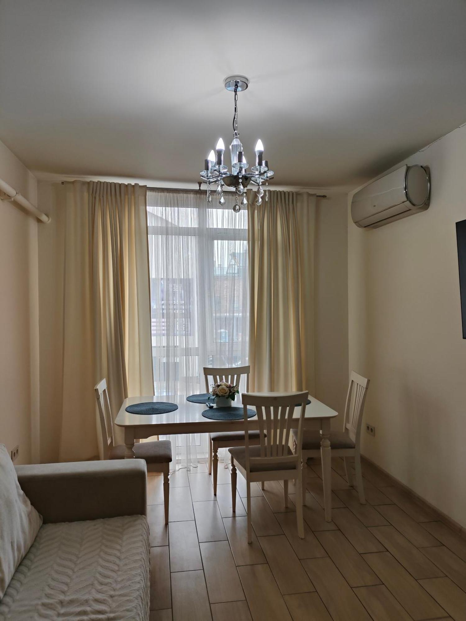Vanilla Vip Apartment リヴィウ エクステリア 写真